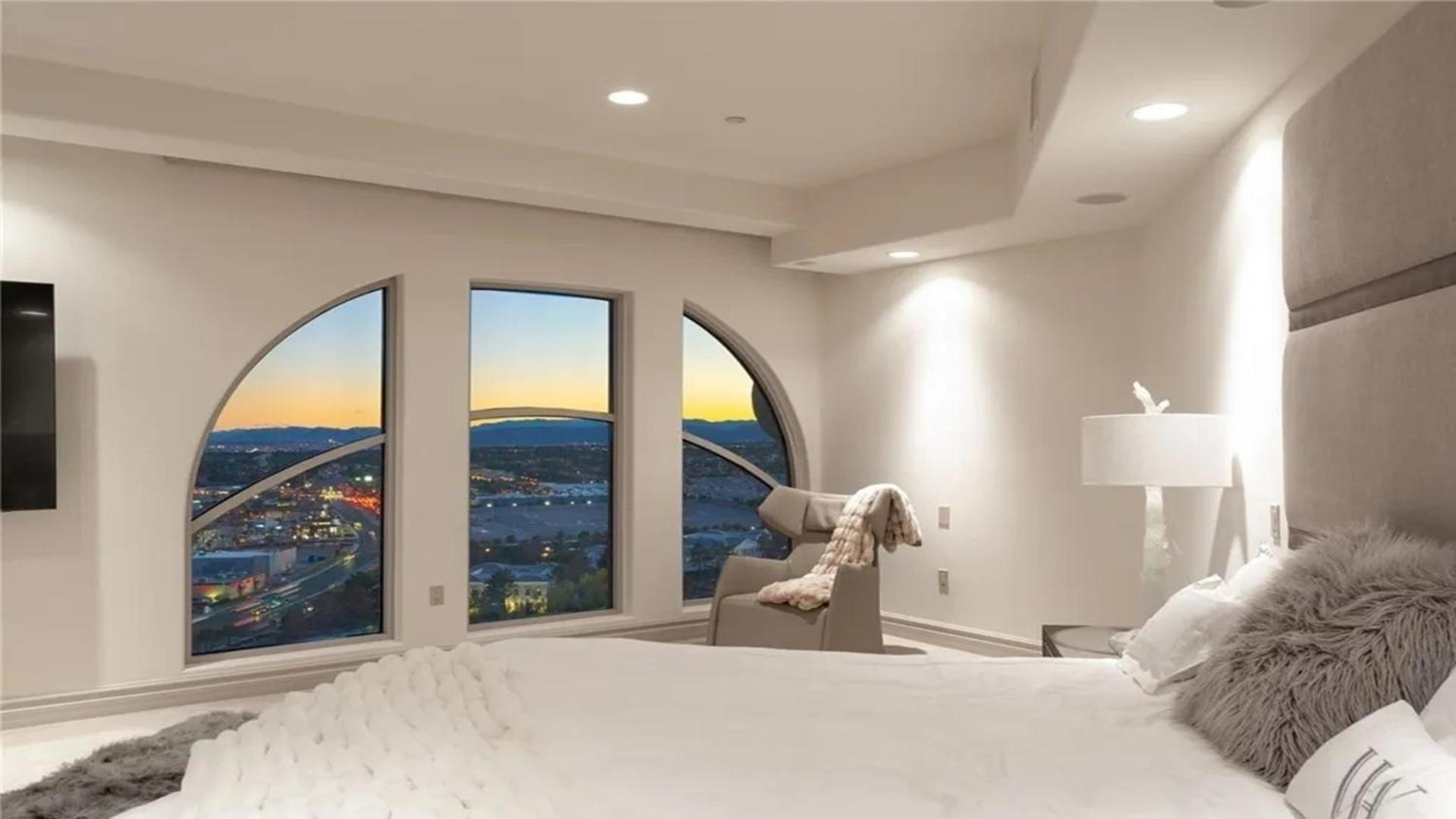 Three Bedroom Luxury With Private Express Elevator Apartamento *