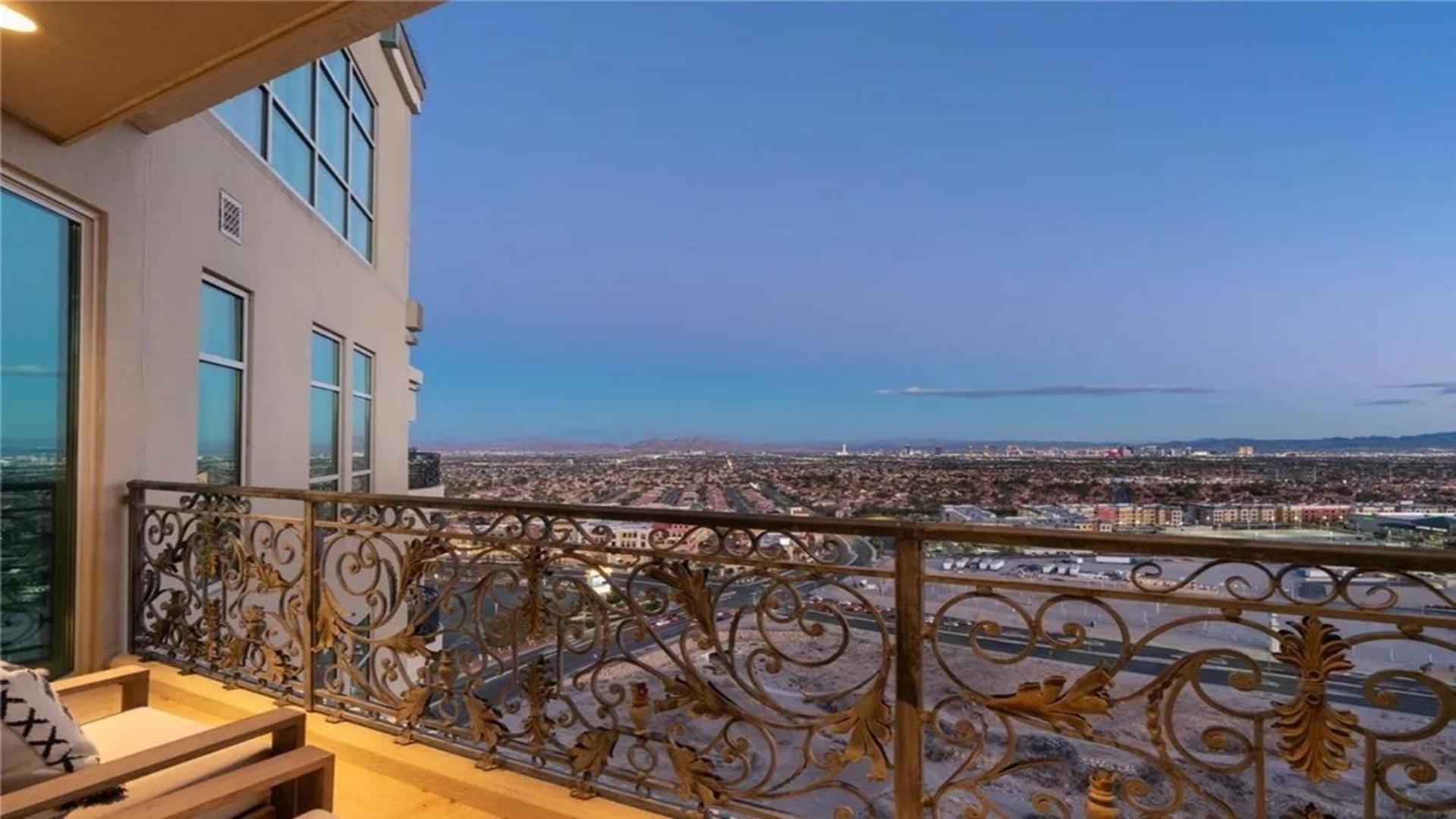 Three Bedroom Luxury With Private Express Elevator Apartamento *