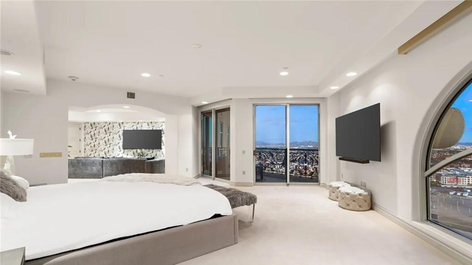 Three Bedroom Luxury With Private Express Elevator Apartamento