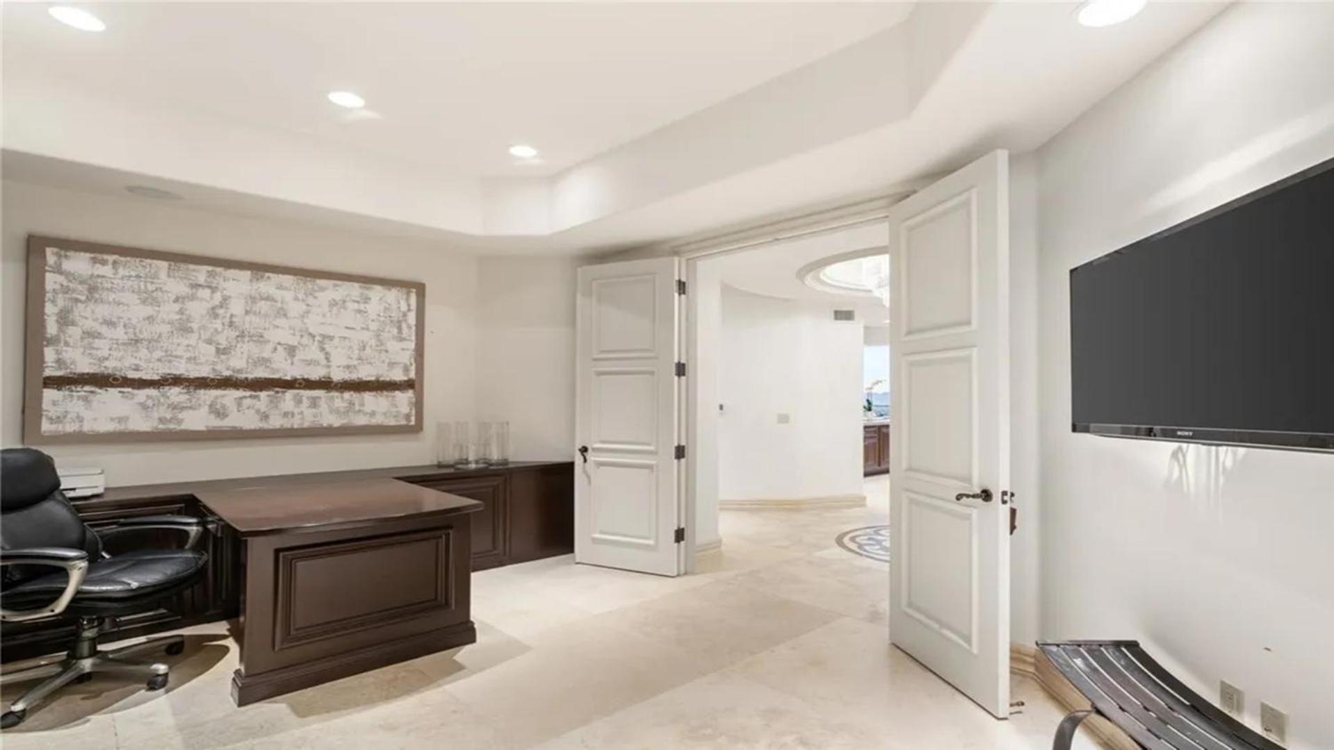 Three Bedroom Luxury With Private Express Elevator Apartamento *